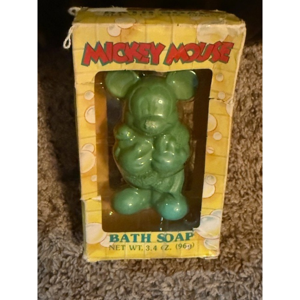 Vintage Mickey Mouse Bath Soap 3.4‎ oz. 1990s Disney Collectible New in Box